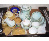 BOX CONTAINING A PART SET OF ASSORTED TEA WARES, COTTAGE FORMED TEA WARES ETC