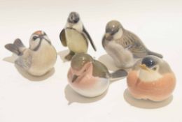 Group of five Royal Copenhagen birds and a penguin, penguin 8cm high (5)