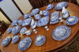 Extensive Spode dinner service and tea service in the Italian pattern