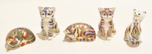 Group of Royal Crown Derby paperweights modelled as cats, tallest 9cm (5)