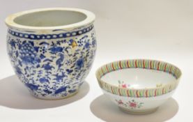 19th century Sampson porcelain bowl with polychrome decoration in Kangxi style, together with a 19th