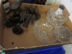 TRAY CONTAINING ASSORTED BRONZED ANIMAL ORNAMENTS, GLASS BOWLS ETC