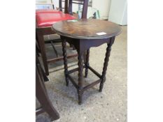 MID-20TH CENTURY OAK FRAMED CIRCULAR TOP BOBBIN TURNED SIDE TABLE