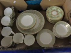 BOX CONTAINING A PART SET OF ROYAL DOULTON ENGLISH RENAISSANCE PLATES, GLADSTONE CUPS AND SAUCERS