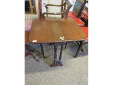 EDWARDIAN WALNUT SUTHERLAND TABLE ON RING TURNED LEGS