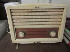 GREEN BAKELITE FRAMED BUSH RADIO TYPE VHF90