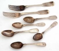 Mixed Lot: comprising two various Fiddle pattern dinner forks together with five various Fiddle