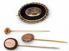Mixed Lot: Victorian mourning brooch of oval shape with glazed central hair panel, together with