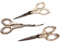 Mixed Lot: comprising three various pairs of sewing/manicure scissors, each of steel construction