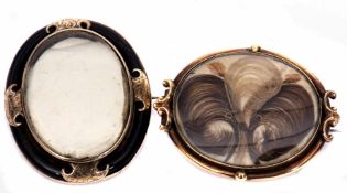 Mixed Lot: Victorian gilt mourning brooch, oval glass panel with hair, framed by a tubular scroll