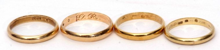 Mixed Lot: four plain polished wedding rings, each stamped 585, gross weight 10.2gms