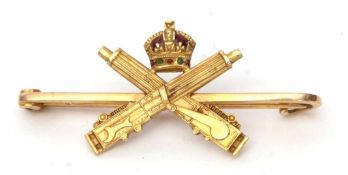 15ct stamped gold and enamel brooch, Machine Gun Corps, 4.7gms