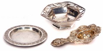 Mixed Lot: comprising an Oriental white metal dish of hexagonal form with floral applied border