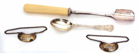 Mixed Lot: comprising a single silver Kings pattern tea spoon, together with two kidney shaped