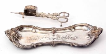 Mixed Lot: comprising a pair of 19th century candle snuffers of typical scissor form, together