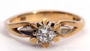 18ct gold and diamond single stone ring, featuring a brilliant cut diamond, 0.20ct approx, raised