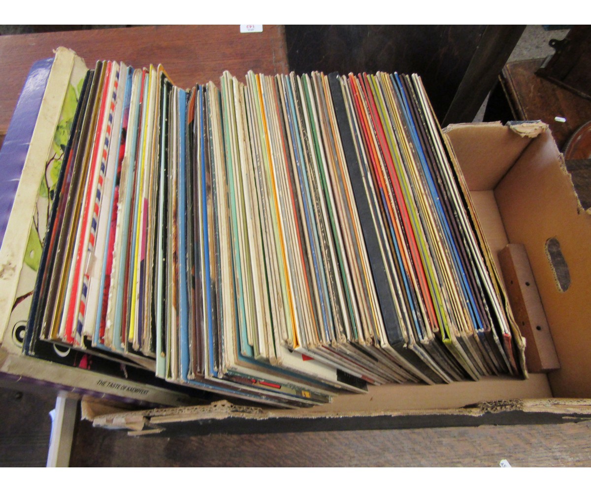 BOX OF MIXED VINYL RECORDS