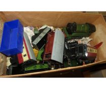 2 Boxes cont early tinplate clockwork Train Set, incl track and trackside accessories