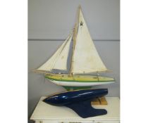 Late 20th century Star pond yacht together with one other, the Star approx 46cm long