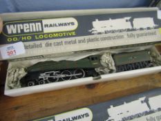Boxed Wrenn 00 gauge locomotive, W2226 4-6-2 City BR