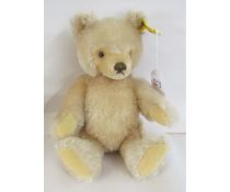 Small Steiff modern jointed teddy bear, approx 24cm