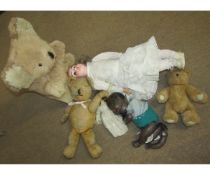 Box: various Dolls, mohair Teddy Bear, Koala, etc