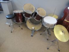 7-piece Drum Kit with stool.