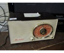 PHILIPS BAKELITE FRAMED RADIO (A/F)