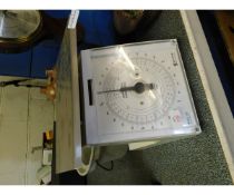 SALTER BRACKNELL SET OF SHOP SCALES MODEL 182