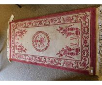 GOOD QUALITY MODERN CHINESE FLOOR RUG, DECORATED IN CREAM AND PINK WITH FLORAL DETAIL