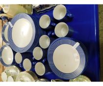 MIXED LOT OF DENBY INTRO WARES TO INCLUDE DINNER PLATES, SIDE PLATES, BOWLS, MUGS ETC