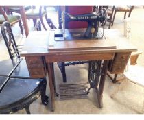 TREADLE SINGER SEWING MACHINE