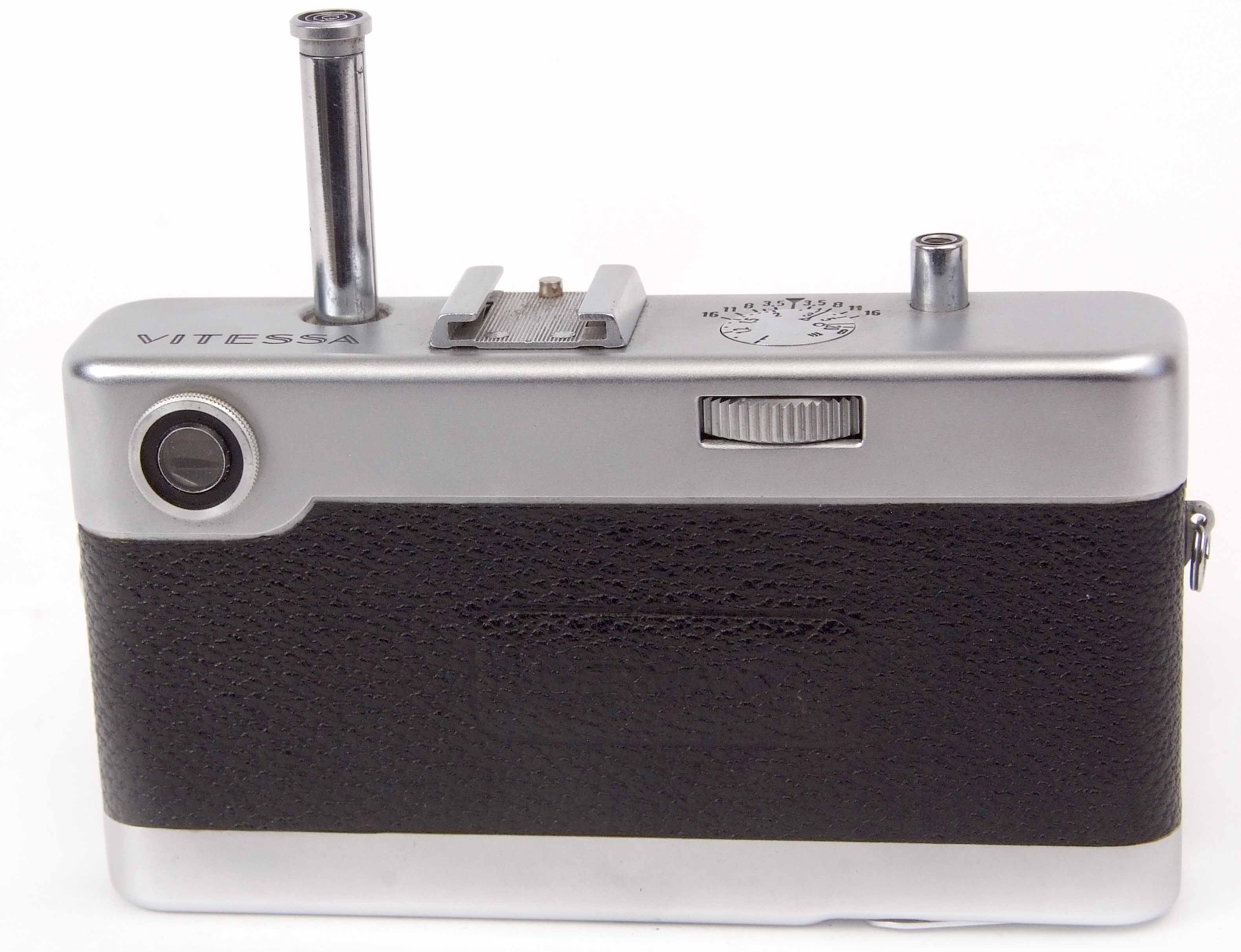 Vintage Voightlander "Vitessa" 35mm camera, 13cm x 8cm - Image 2 of 2