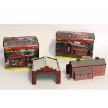 Hornby boxed Skaledale and District Bus Dept and a boxed Hornby Skaledale Magna engine shed (2)