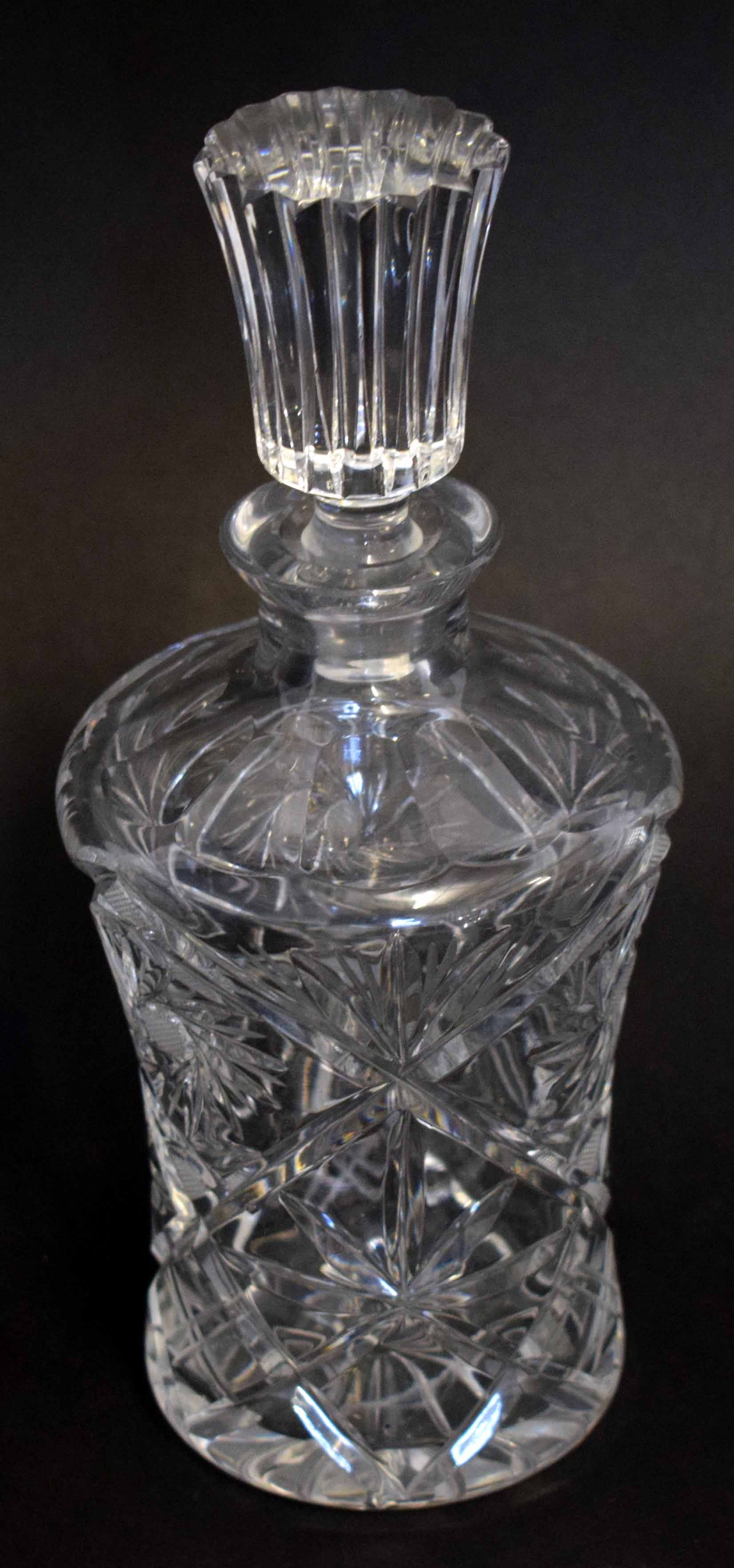 Cut glass decanter with stopper