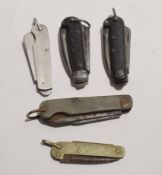 **Mixed Lot: comprising five various clasp knives including two with black composite grips, SSP
