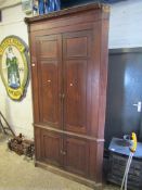 19TH CENTURY OAK FLOOR STANDING CORNER CUPBOARD WITH FOUR DOORS WITH SATINWOOD INLAID DETAIL WITH