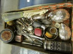 TRAY CONTAINING MIXED SOUVENIR SPOONS, SCISSORS ETC