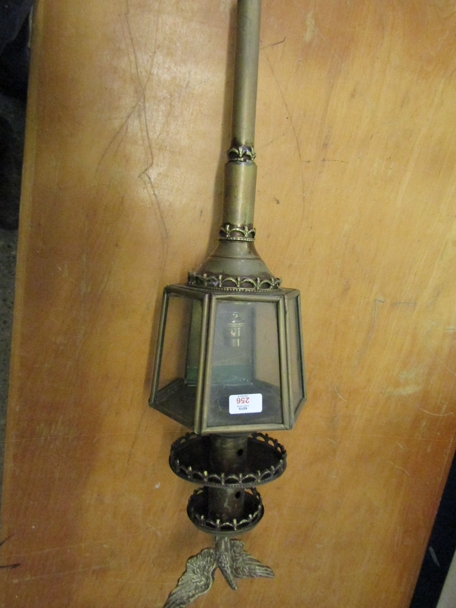 BRASS COACH LAMP WITH EAGLE TOP