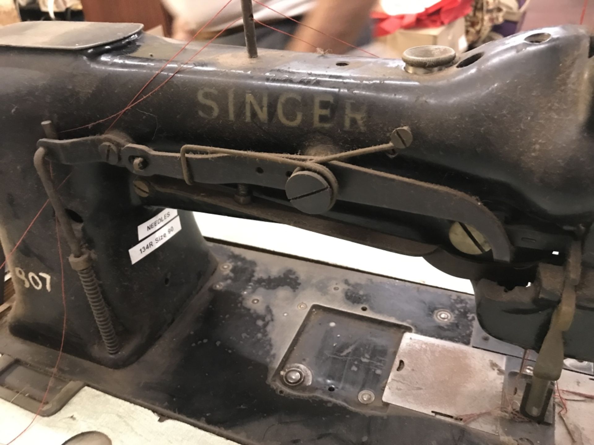 Singer twin needle industrial Sewing Machine - Image 2 of 12