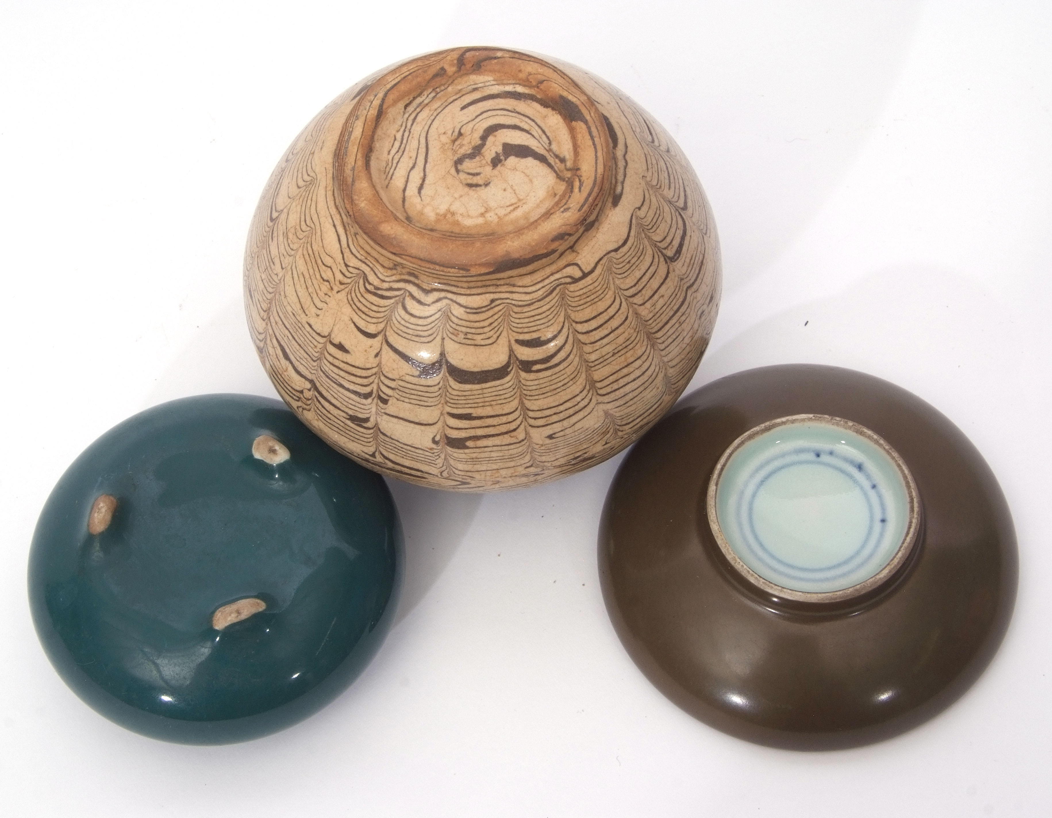 Three pieces of Chinese pottery and porcelain comprising an agate style pottery bowl and wooden - Image 2 of 3