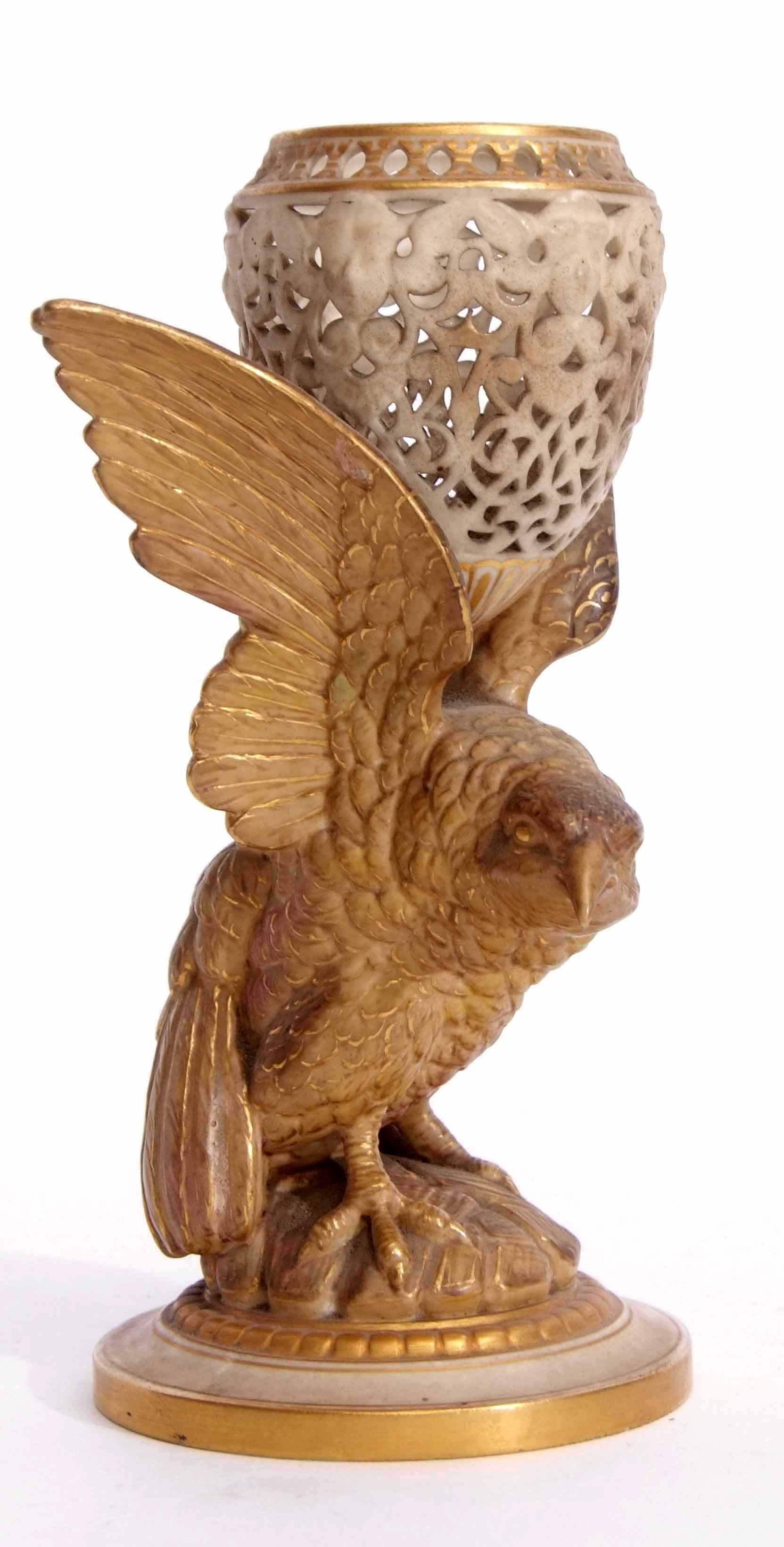 19th century Grainger Worcester reticulated vase, modelled as an urn on the back of an eagle with - Image 2 of 4