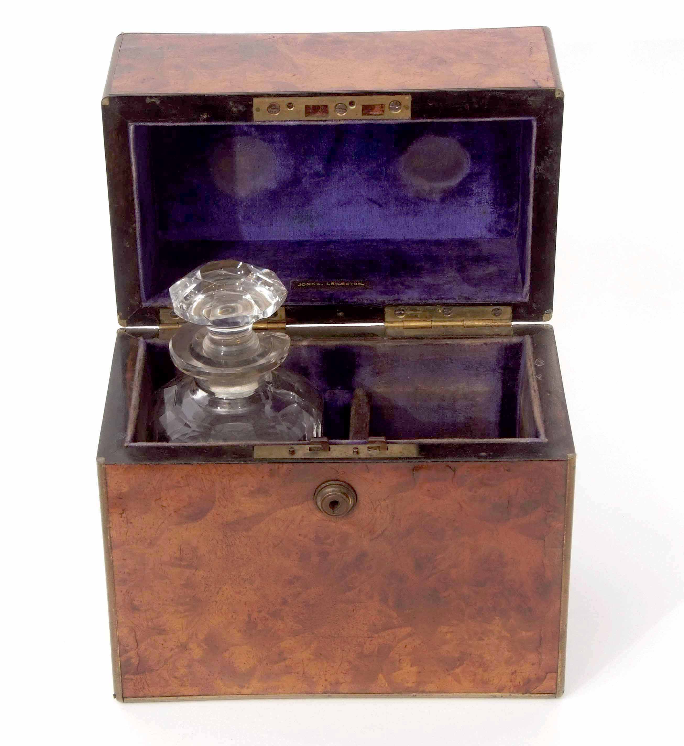 19th century burr walnut decanter box, brass bound throughout and the lifting lid with vacant - Image 3 of 5