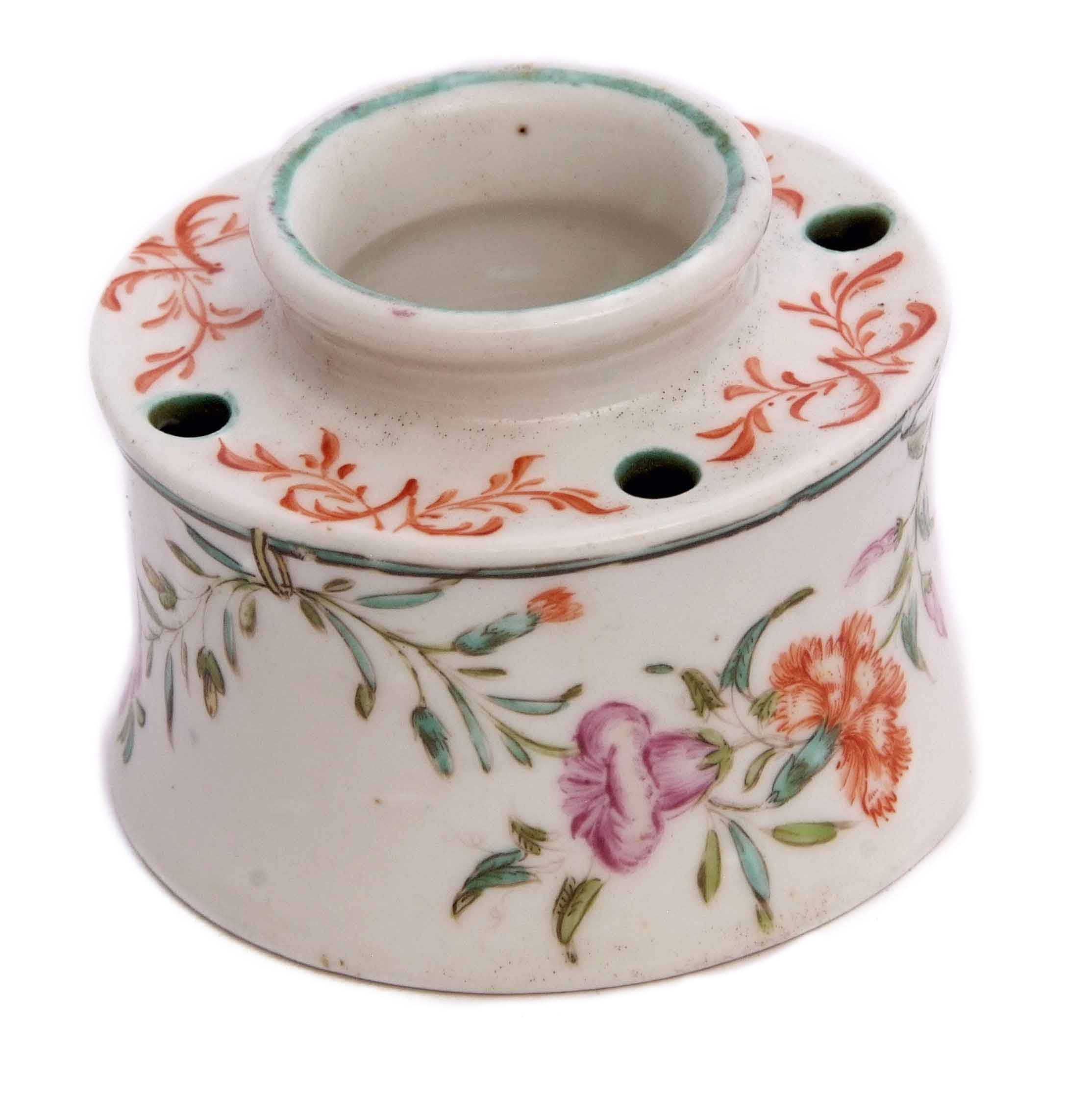 Exceptionally rare and important Lowestoft inkwell circa 1770, decorated by the Tulip Painter