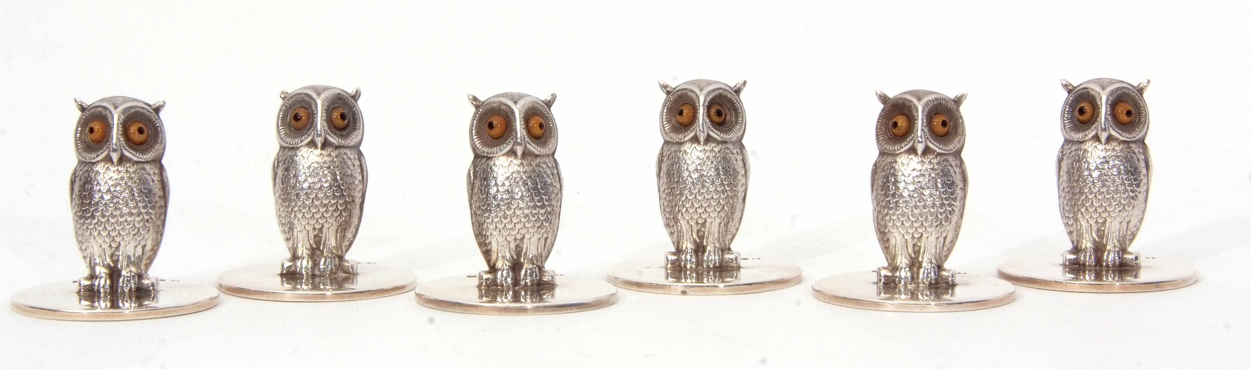 Cased set of six Edward VII place card/menu holders, each modelled in the form of a standing owl - Image 2 of 2