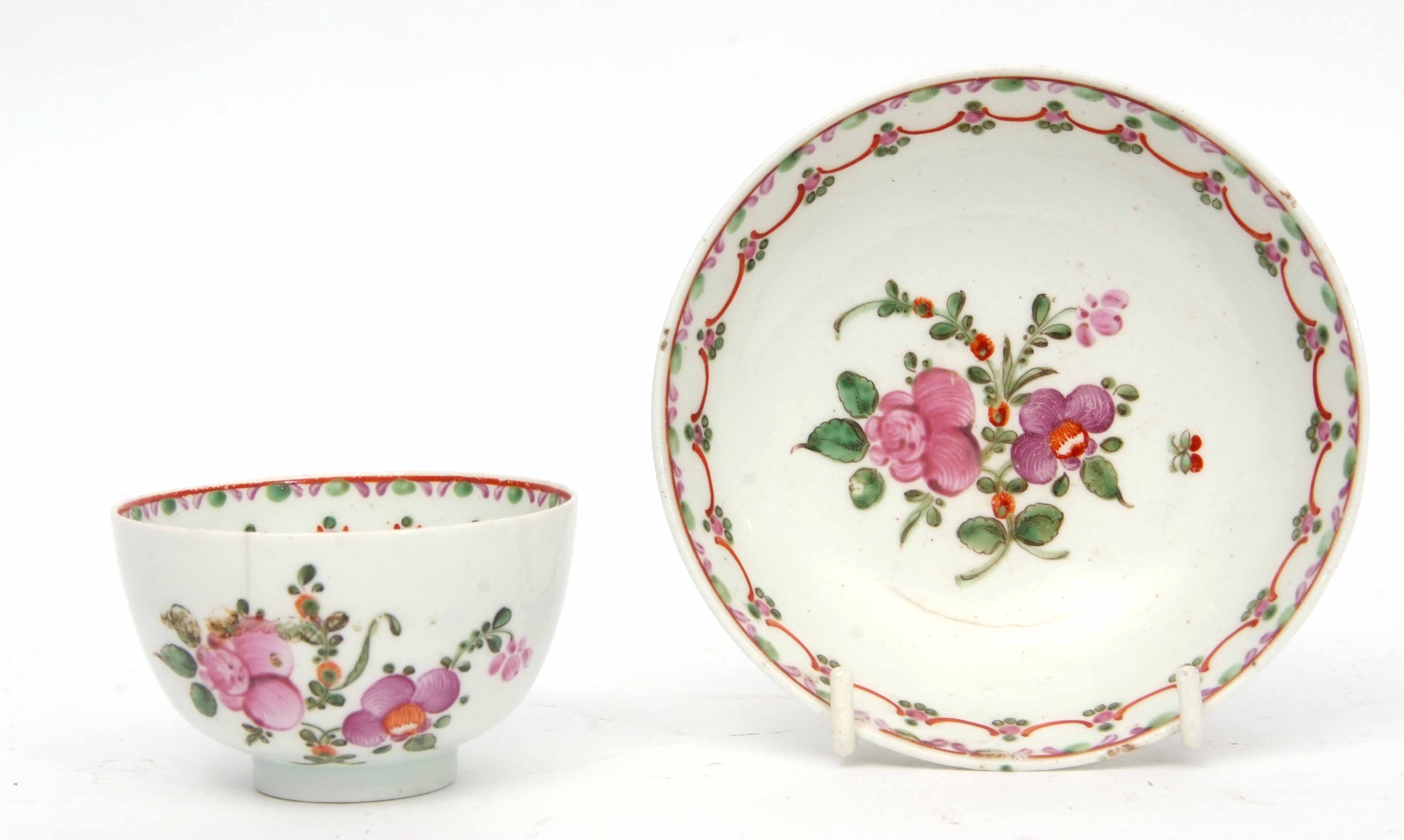 Lowestoft tea bowl and saucer circa 1780, decorated to the centre with a floral design within a line - Image 2 of 4