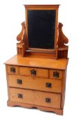 Arts & Crafts oak bedroom suite comprising a linen press of small proportions, marble topped and