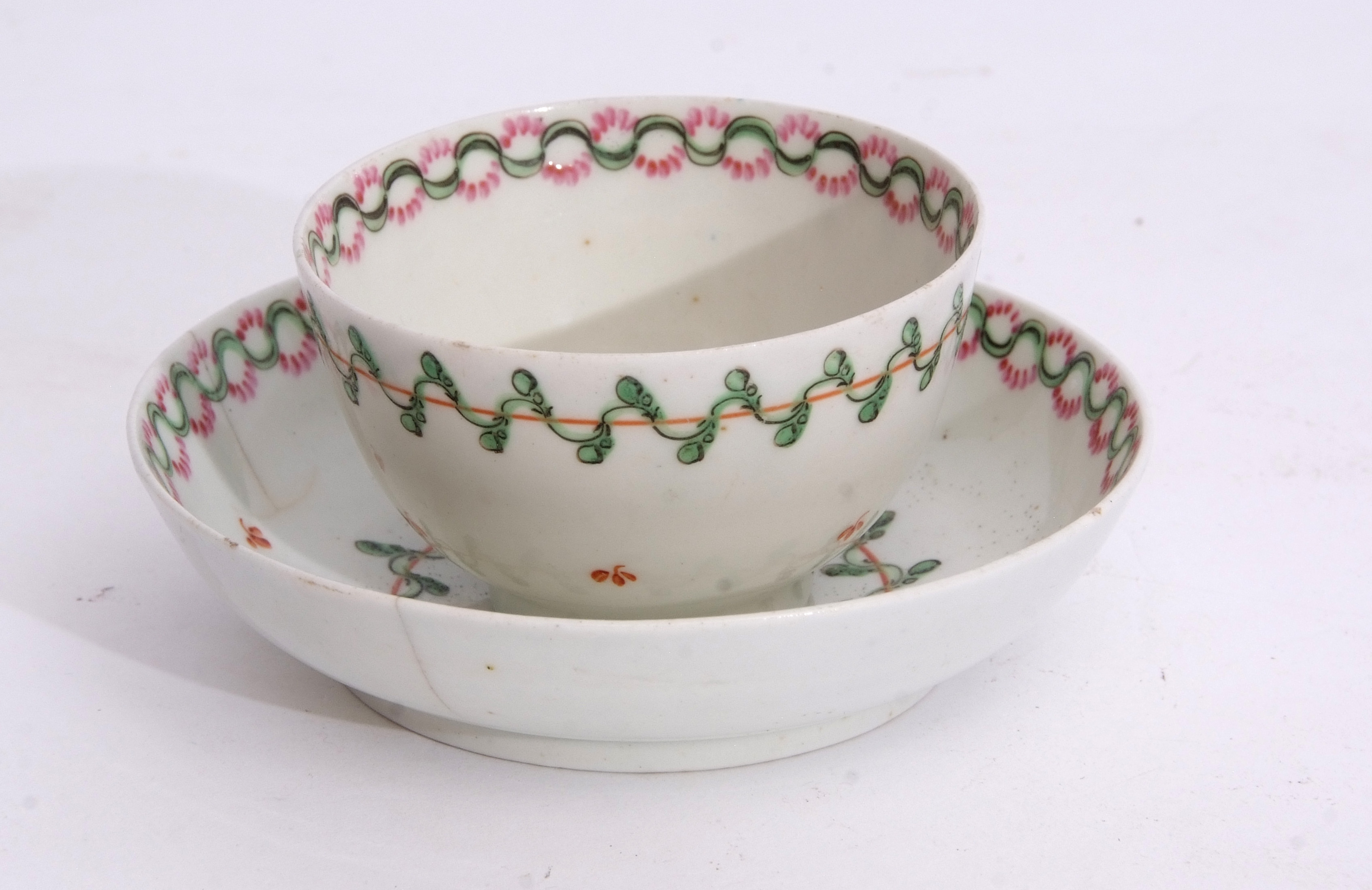 Lowestoft tea bowl and saucer circa 1780 with a polychrome design in green and pink enamel, the - Image 3 of 3