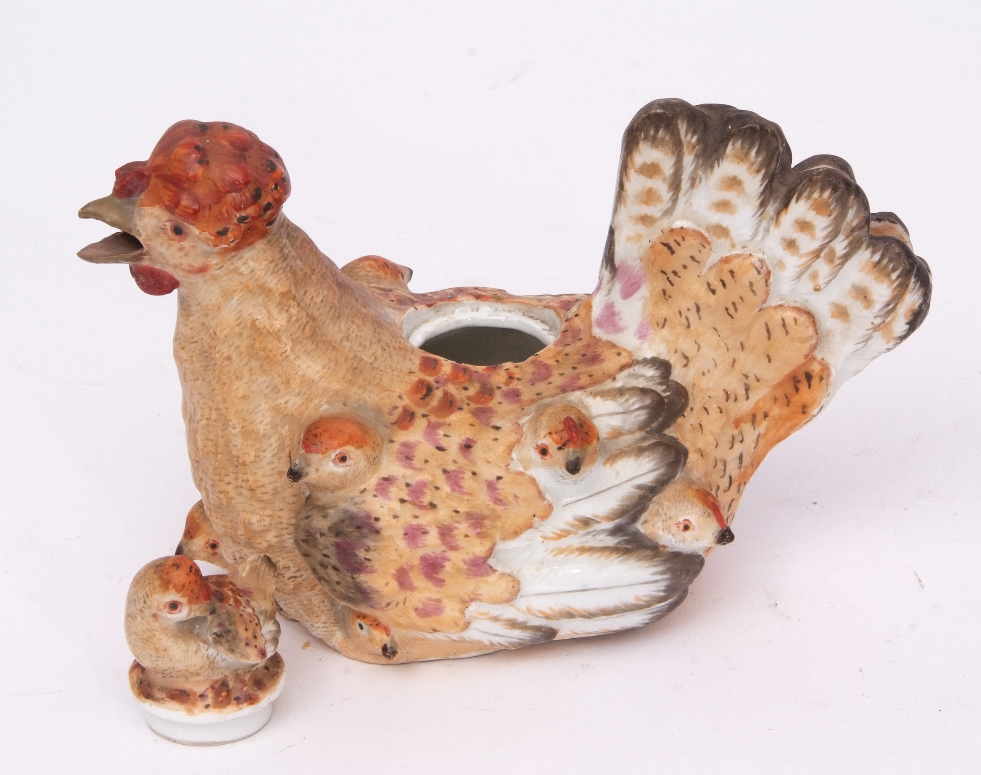 19th century tea pot modelled as a chicken in Meissen style with indistinct blue crossed swords to - Image 3 of 3