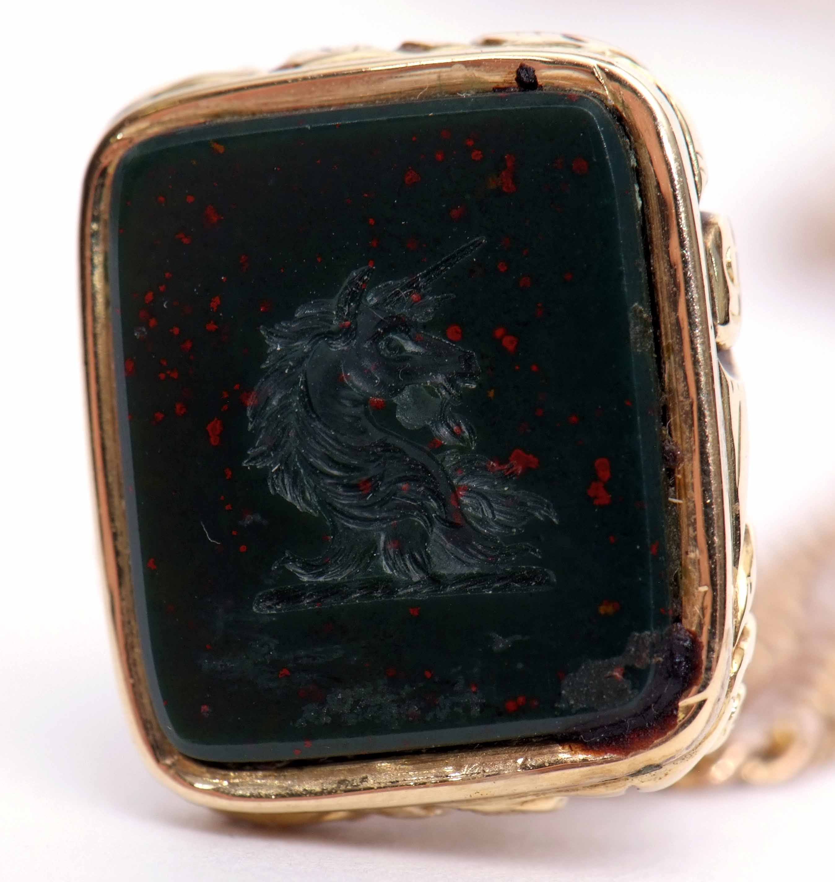 Gold and gold-cased early 19th century bloodstone mounted fob seal, well carved with a profile of - Image 4 of 4